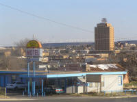 Settles Hotel in background